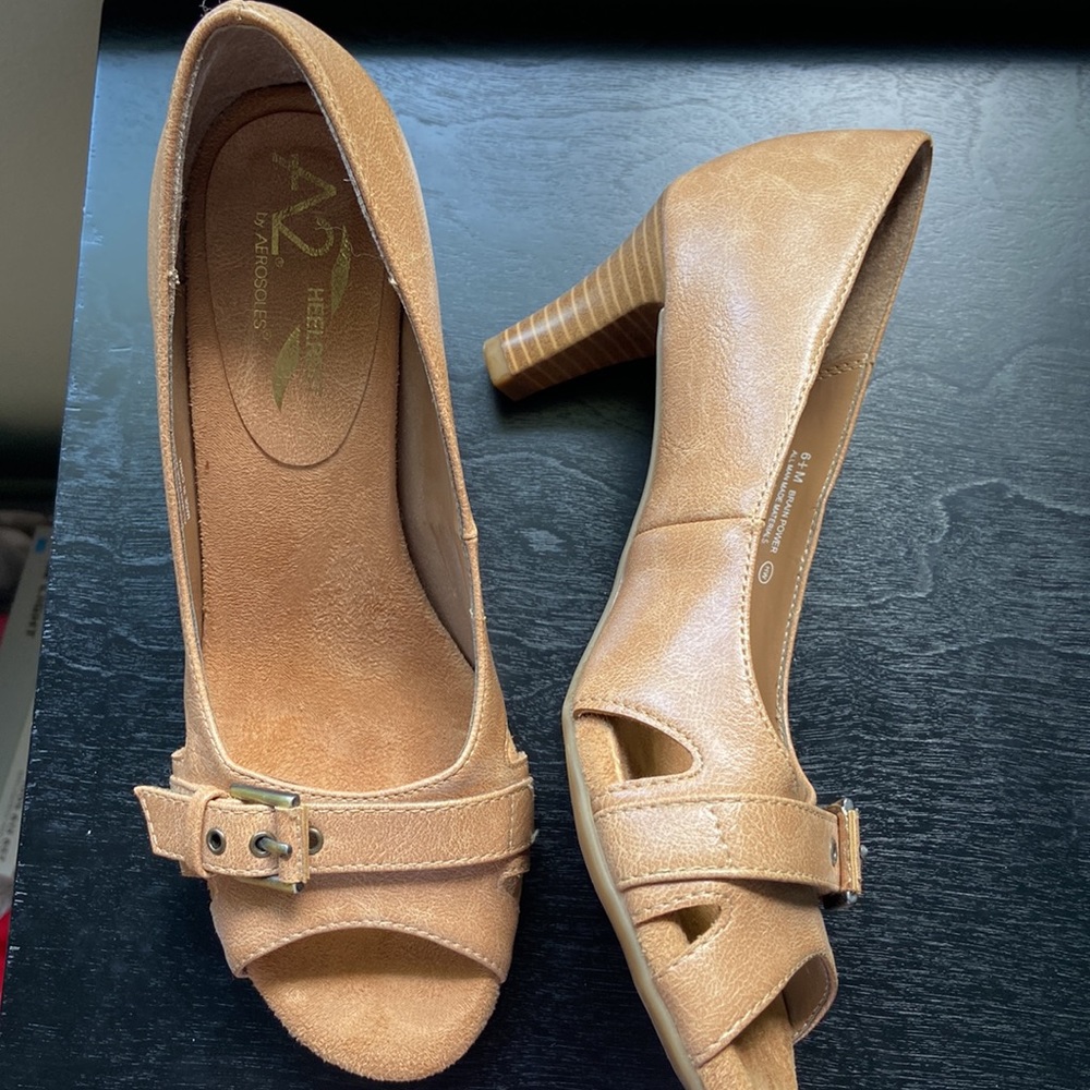 Aerosoles A2 Peep toe pump with Heelrest.  Excellent condition. Size 6 1/2.